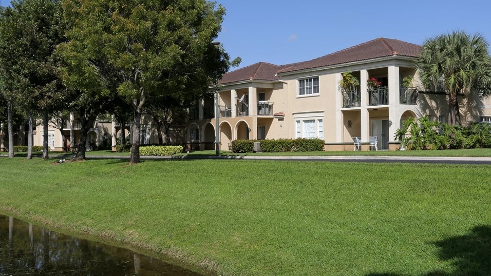 Aventine at Miramar 55106, Miramar (see pics & AVAIL)